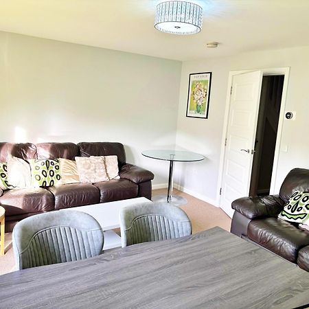 3 Bed House With Parking Near Airport Villa EDI Eksteriør billede