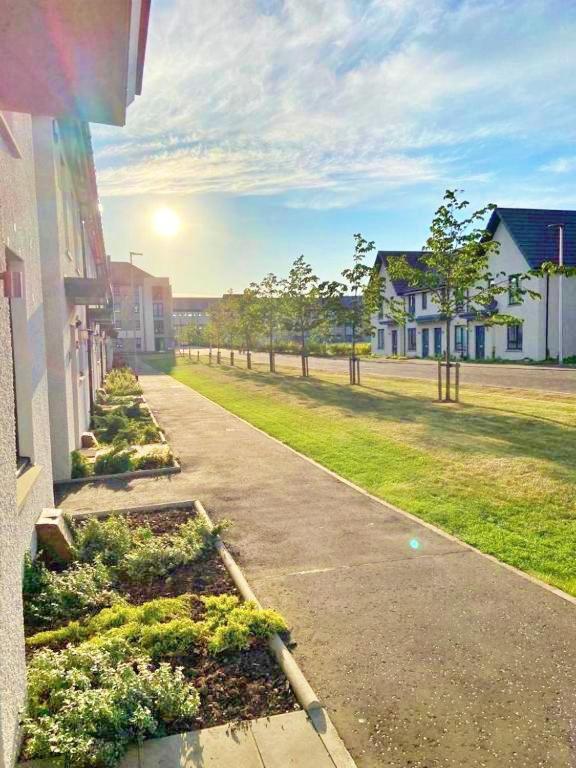 3 Bed House With Parking Near Airport Villa EDI Eksteriør billede