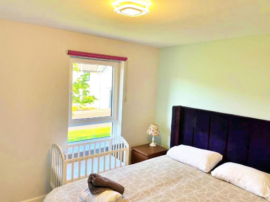3 Bed House With Parking Near Airport Villa EDI Eksteriør billede