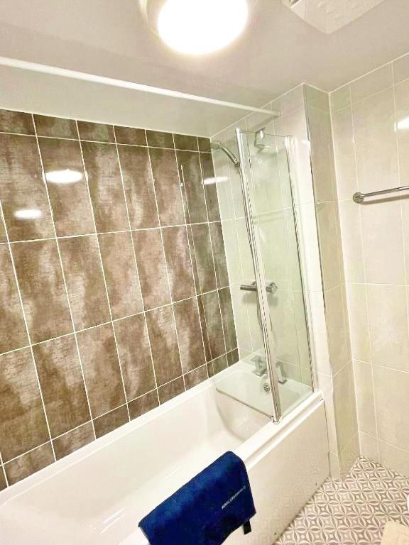 3 Bed House With Parking Near Airport Villa EDI Eksteriør billede